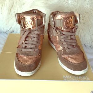 Michael kors size 6